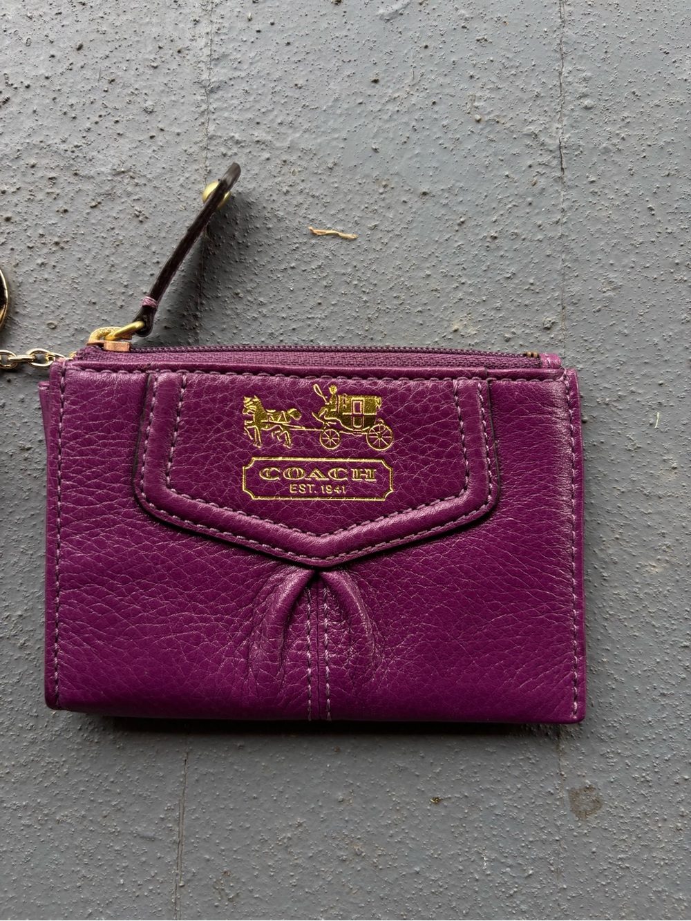 Y2K Mini Coach Madison Horse & Carriage B4 Plum Leather Card Wallet Keychain NEW - Picture 2 of 8